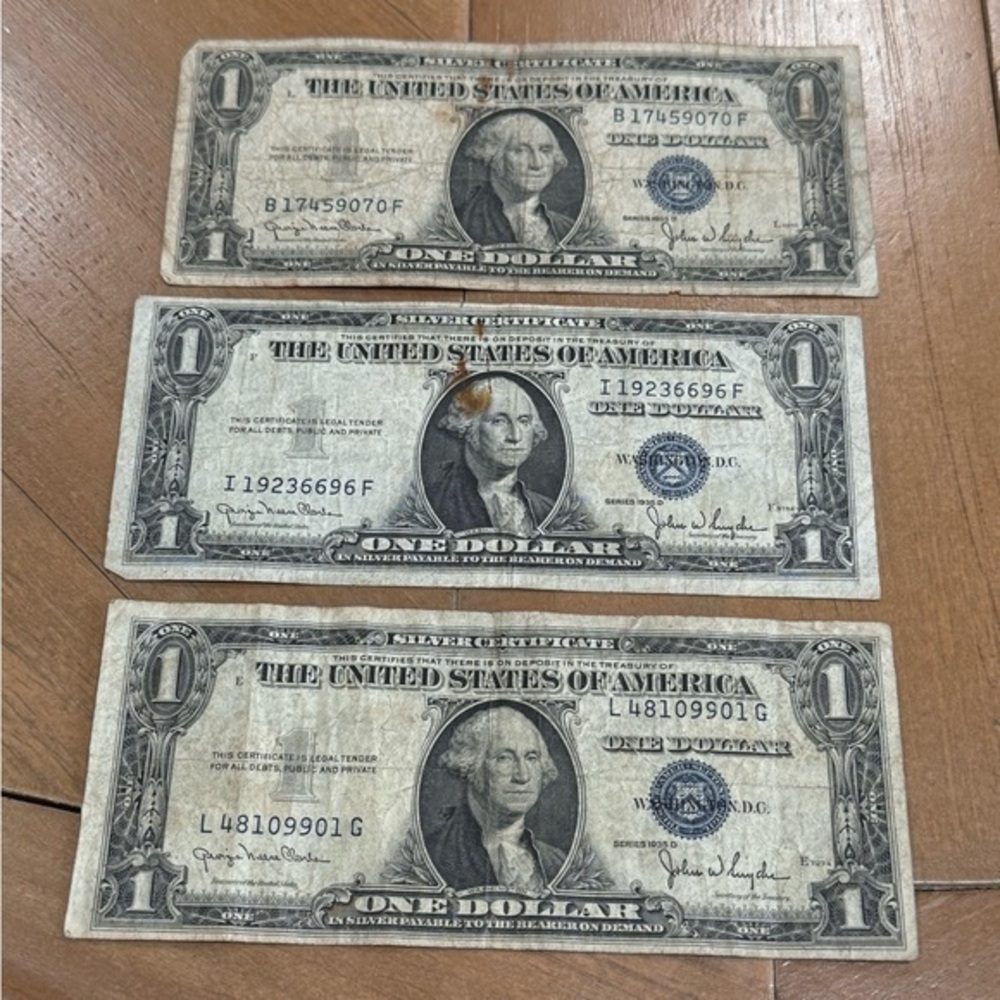 1935 D US 1 Dollar Banknotes Silver Certificate Blue Seal Lot of 3